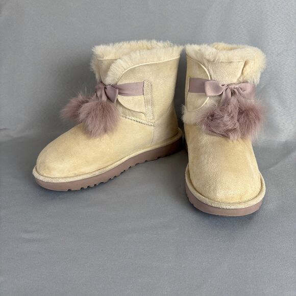 Womens 8 Ugg Boots Gita Powder Cream Purple Pompoms gorgeous RARE (Some Wear) - Picture 9 of 16